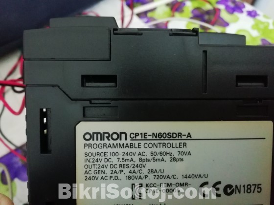 PLC OMRON CP1E N60  AC/DC/RELY